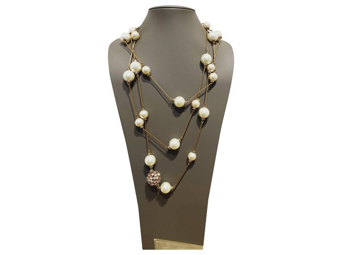 Chanel Long necklaces White Golden Metal Pearl  ref.196784