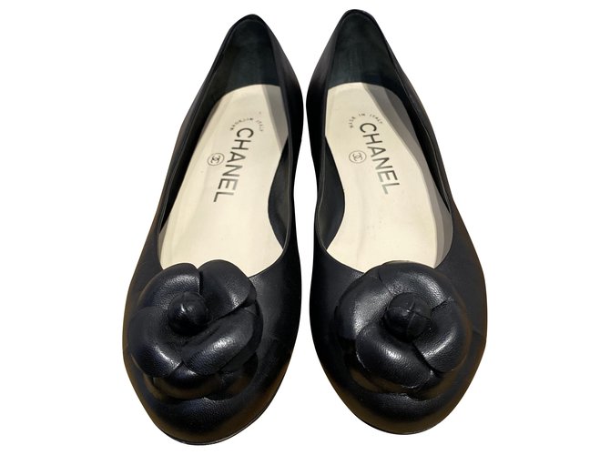 Chanel Ballet flats Black Leather  ref.196994