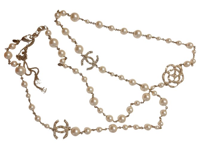 Chanel Lange Halsketten Golden Metall  ref.196997