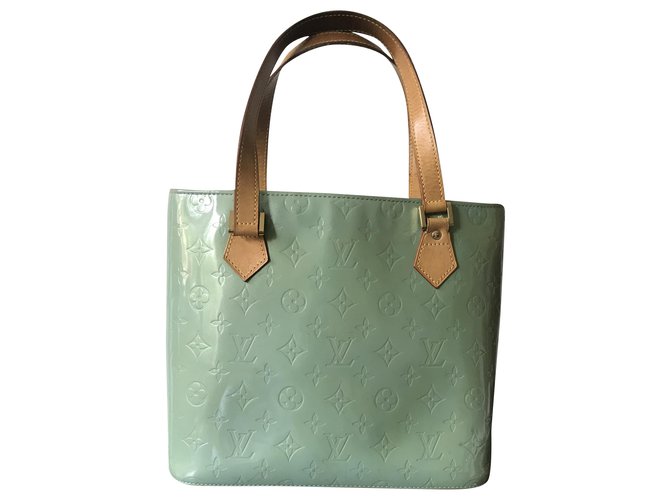Louis Vuitton Green Vernis Houston Light green Leather Patent leather  ref.277340 - Joli Closet