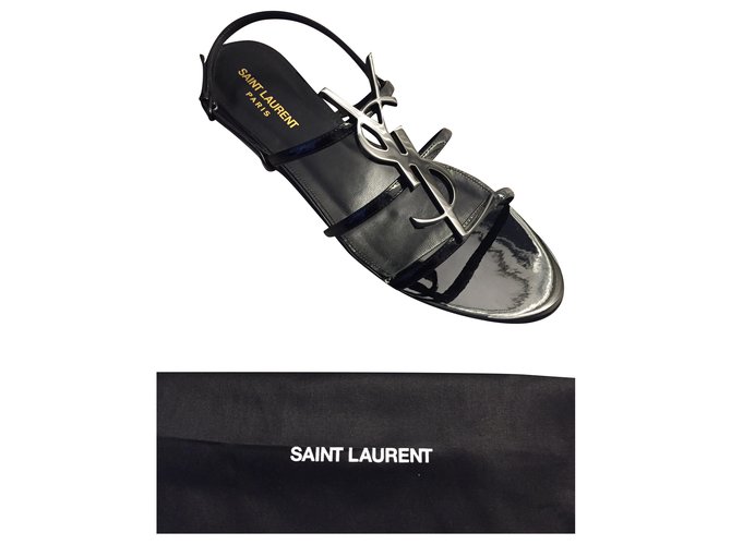 Yves Saint Laurent Cassandra paint Black Patent leather  ref.197268