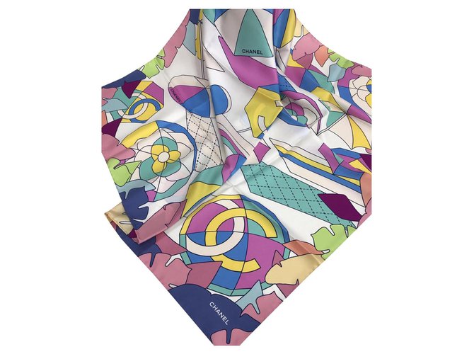 Bufanda de seda de chanel Multicolor  ref.197307