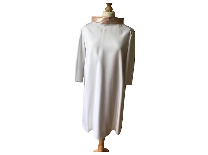 Vestido Courreges Blanco de Viscosa con Cuello de Charol Rosa
