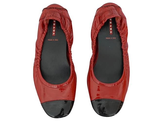 Prada Ballet flats Black Red Patent leather  ref.197362