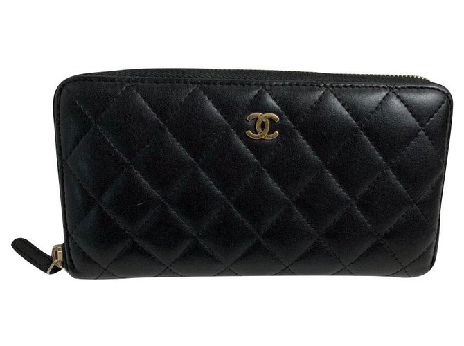 Chanel Black Leather  ref.197431