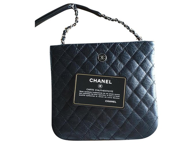 Chanel Handtaschen Schwarz Leder  ref.197483