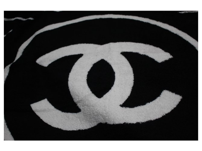Serviette Chanel en toile noir et blanc Coton  ref.197511