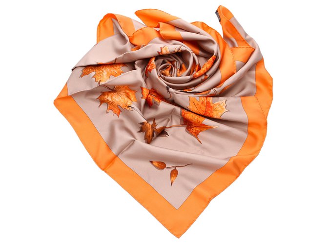 Hermès Hermes laranja caminhada no parque lenço de silf Multicor Seda Pano  ref.197576