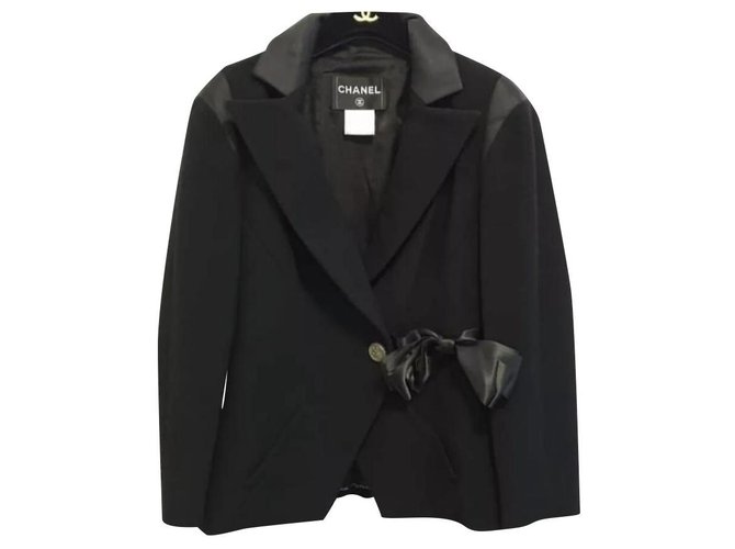 Chanel 2000 Runway Black Wool Silk Vintage Jacket Blazer Bow CC Button Sz.38  ref.198231