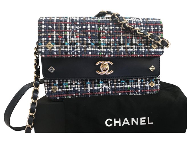 Timeless Chanel lined flap bag Navy blue Tweed Lambskin  ref.198247