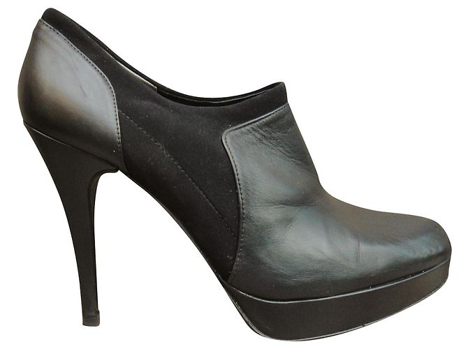 low boots Stuart Weitzman p 40