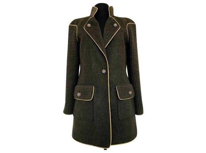 Chanel manteau de veste de piste unique de Salzbourg Tweed Vert olive  ref.198693