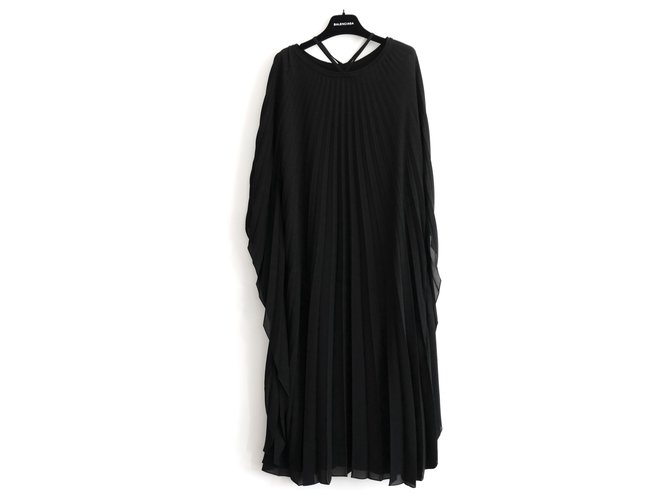 Balenciaga Pleated Midi Dress Black Polyester  ref.198800