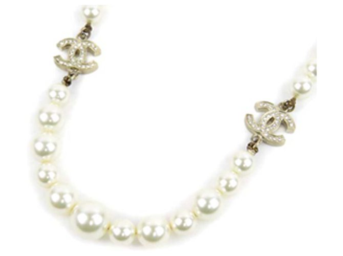 Chanel White CC Faux Pearl Necklace Golden Metal  ref.199033