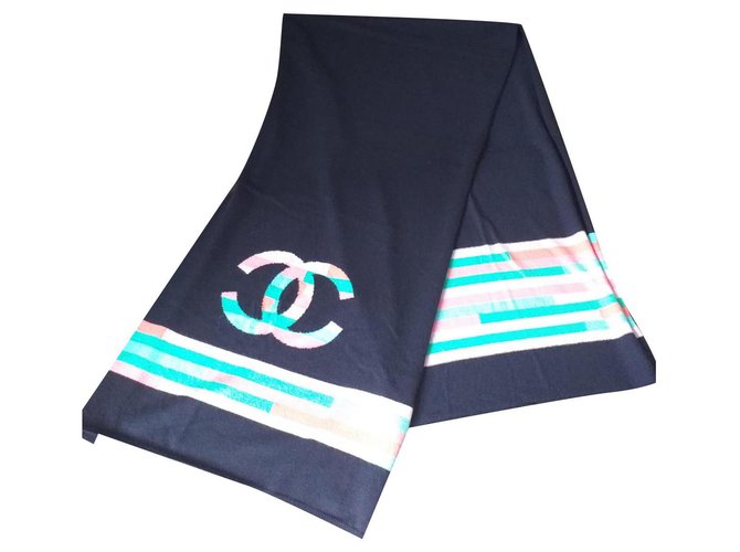 Chanel Bufandas Azul marino Cachemira Lana  ref.199246