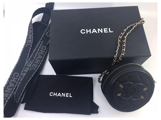Clutch bag with Chanel chain Black