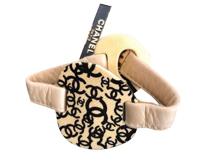 Cambon Chanel Lederarmband in Eggshell Aus weiß