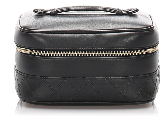 Chanel Black Quilted Lambskin Leather Vanity Bag  ref.200463