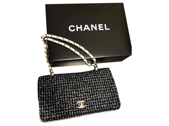 Chanel schwarz-weiß Tweed & Lammfell Flap Bag Leinwand  ref.200573