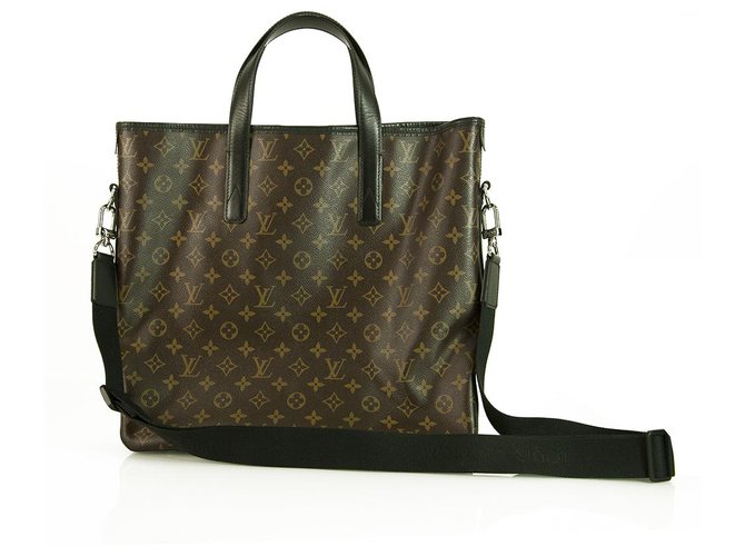 Louis Vuitton Men Tote Bag - 3 For Sale on 1stDibs