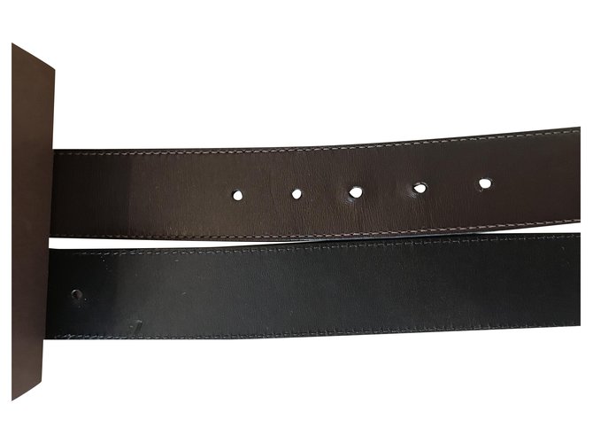 Louis Vuitton reversibile forma di cintura sostitutiva della cintura Marrone scuro Pelle  ref.200953