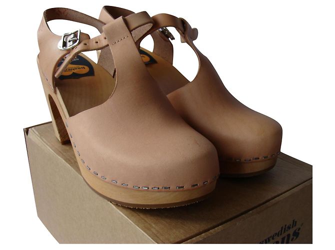 Swedish Hasbeens Clogs Beige