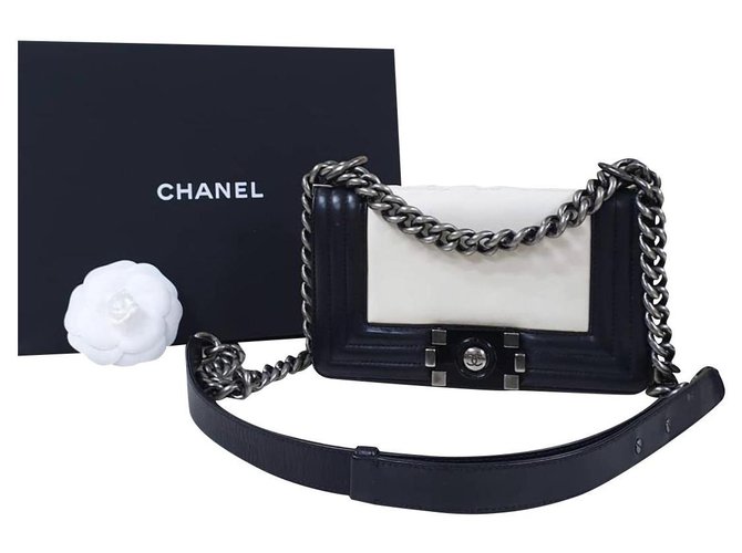 Chanel Boy Multiple colors Leather  ref.201465