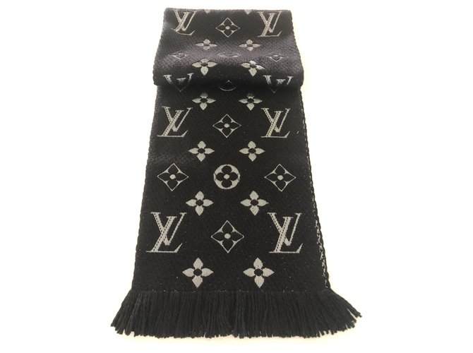 Louis Vuitton black silver logomania Silk Wool  ref.201701