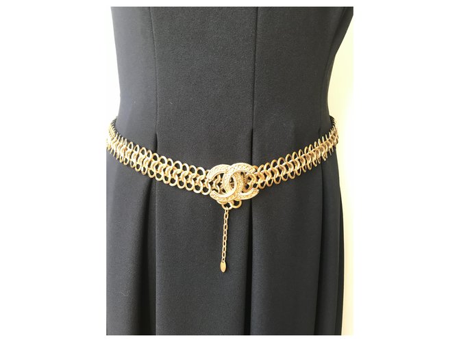 Chanel Cinturones Dorado Metal  ref.201878