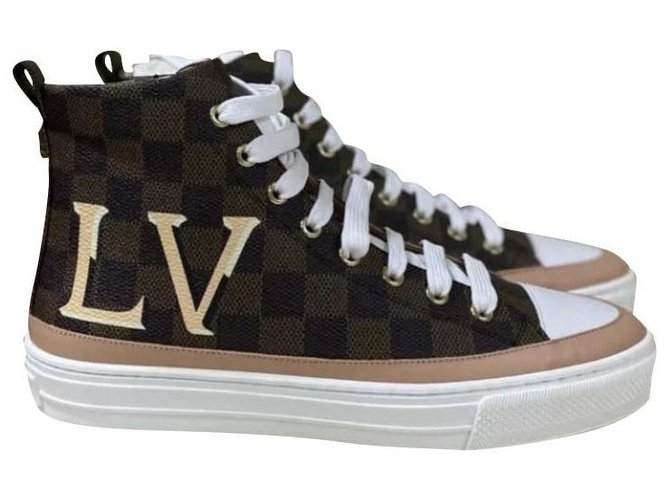 NWOB Louis Vuitton Monogram High Top Sneakers Sz. 38,5 Multiple