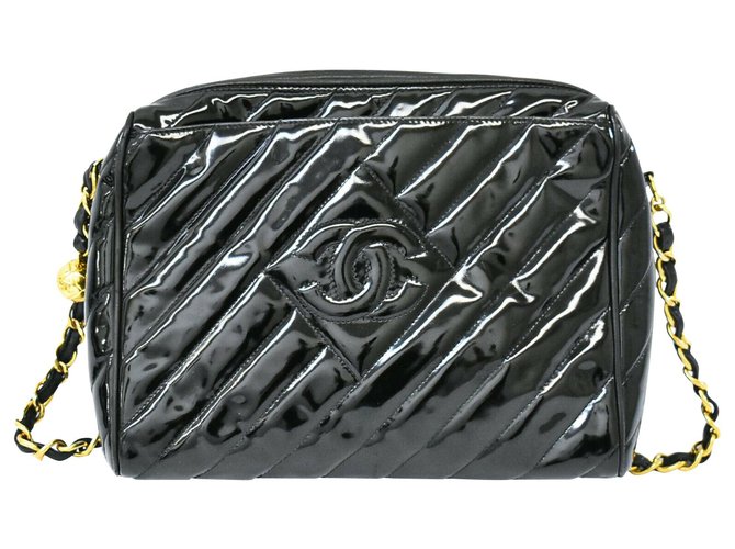 Chanel Handbag Black Patent leather  ref.202657