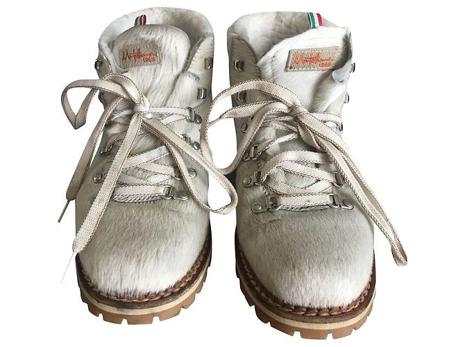 Autre Marque Botines de piel blanca Blanco