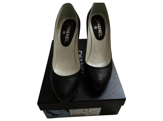 Chanel Heels Black Leather  ref.202925