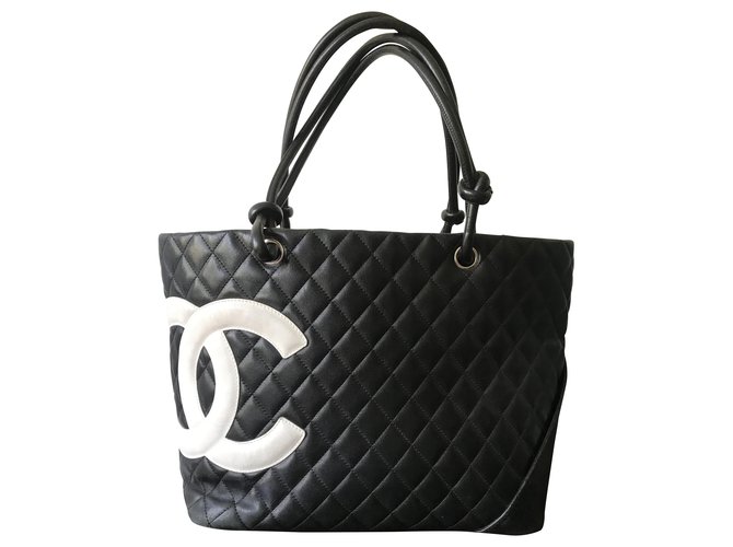 Chanel Cambon Negro Cuero  ref.203128
