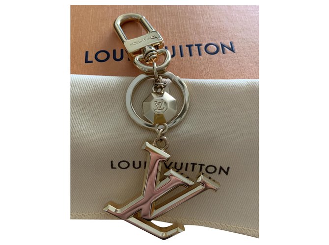 Louis Vuitton Faccettes bag charm Golden  ref.203135