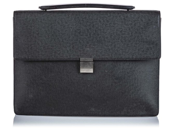 Louis Vuitton Black Taiga Robusto Cuir Noir  ref.203254