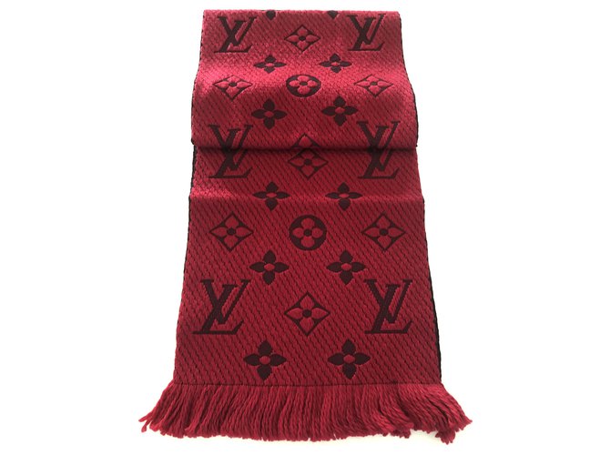 Red Louis Vuitton Logomanie Rot Seide Wolle  ref.203304
