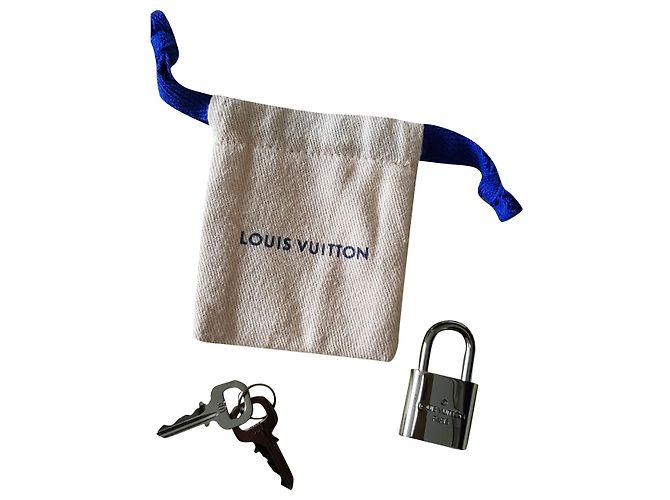 Keepall Louis Vuitton Cadenas Silber