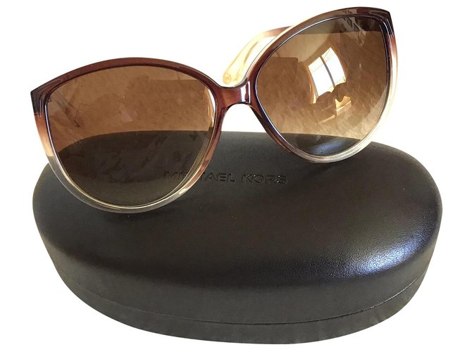 Michael Kors Sunglasses Light brown Plastic  ref.203581