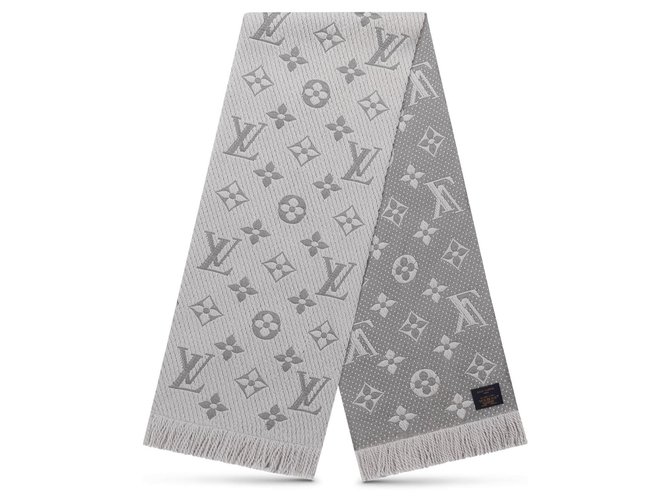 Louis Vuitton LV Logomania scarf Grey Wool  ref.203604