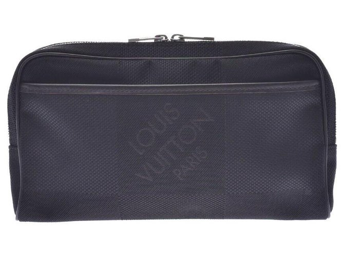 Louis Vuitton handbag Black Synthetic  ref.203743