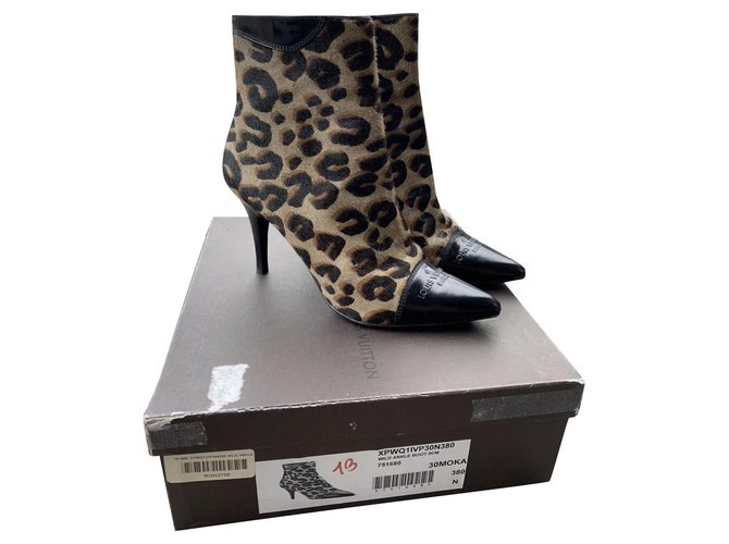 Louis Vuitton Ankle Boots Leopard print Lambskin  ref.203755