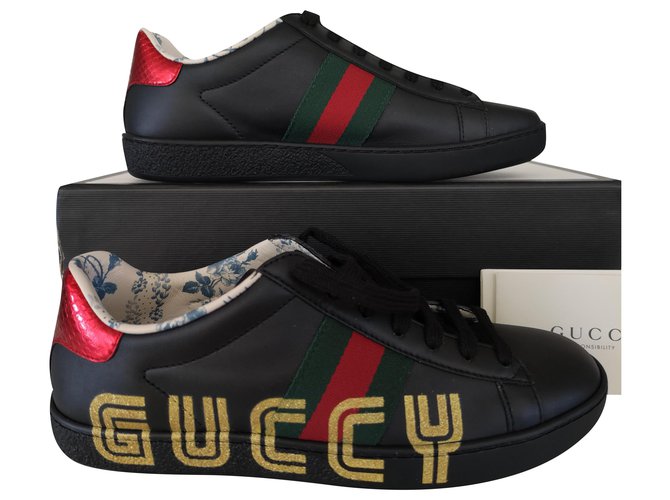 Gucci GG Ace Sneaker in Black Print Leather ref.675665 - Joli Closet