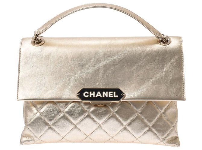 Chanel Matrasse purse Golden Patent leather  ref.203991