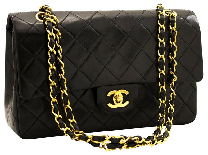 Chanel handbag Black Leather  ref.204216