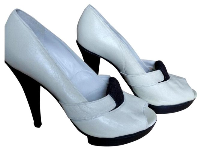 Chloé Heels Cream Leather  ref.204437