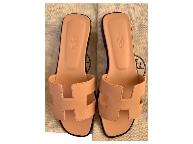 Hermès Oran Sandals in Granit Rose Beige Leather  ref.204499