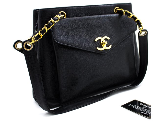 Envelope Large Shoulder bag in Caviar Leather, Gold Hardware