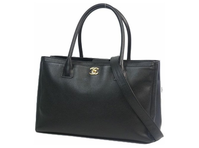 Chanel Executive Tote Damen Einkaufstasche schwarz x Gold Hardware  ref.204742