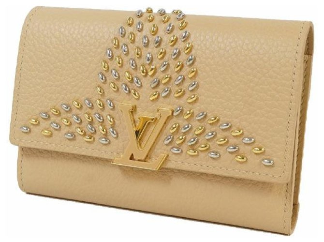 Louis Vuitton portofeuilles Capucines compact Gefaltete Brieftasche M.63953 Beige  ref.205130